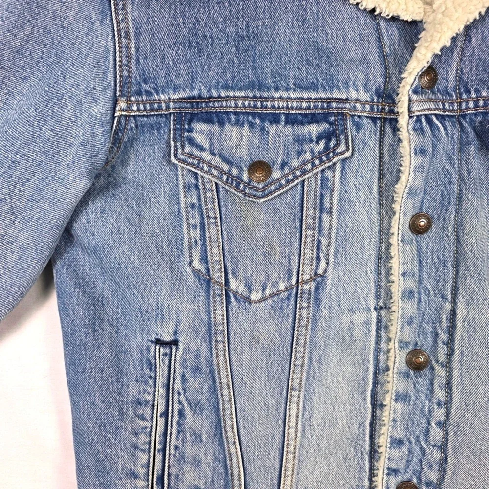 Levi's Vintage Sherpa Lined Denim Trucker Jacket Mens‎ Small Blue Jean Outerwear